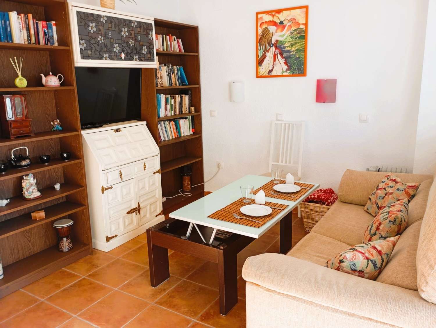 SE ALQUILA DESDE 01/02/2026 -30/05/2026 ESTUDIO CON AMPLIA TERRAZA EN BENALMADENA