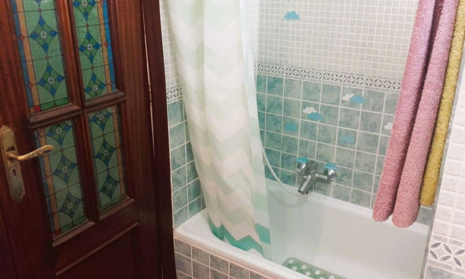 SE ALQUILA DESDE 01/02/2026 -30/05/2026 ESTUDIO CON AMPLIA TERRAZA EN BENALMADENA