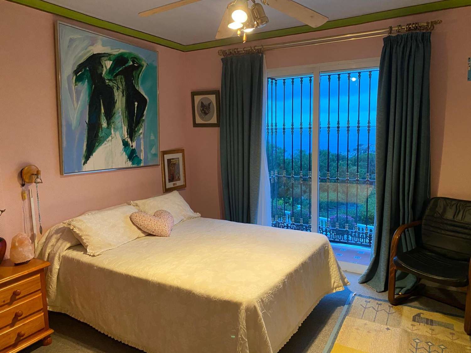 Se vende magnifica villa con vistas al mar en Torremuelle (Benalmadena)