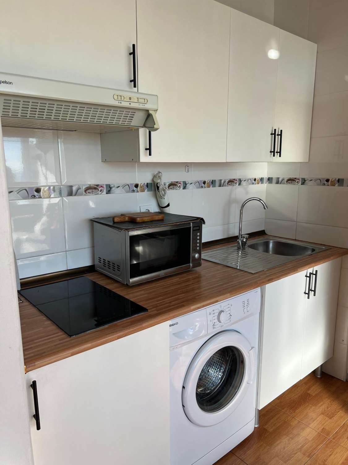 SE ALQUILA  HASTA 30/06/26 BONITO APARTAMENTO A POCOS METROS DE LA PLAYA EN BENALMADENA