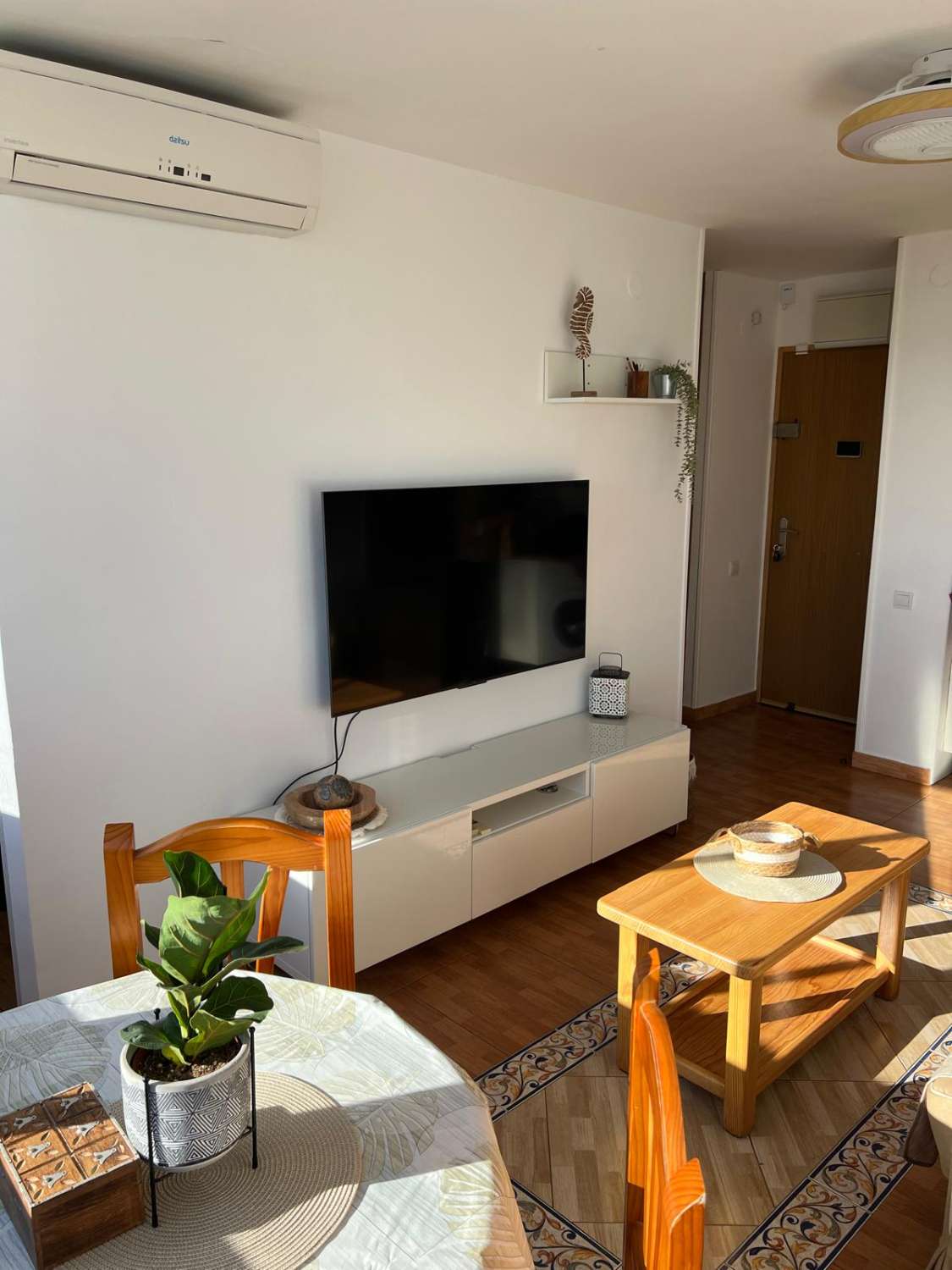 SE ALQUILA  HASTA 30/06/26 BONITO APARTAMENTO A POCOS METROS DE LA PLAYA EN BENALMADENA