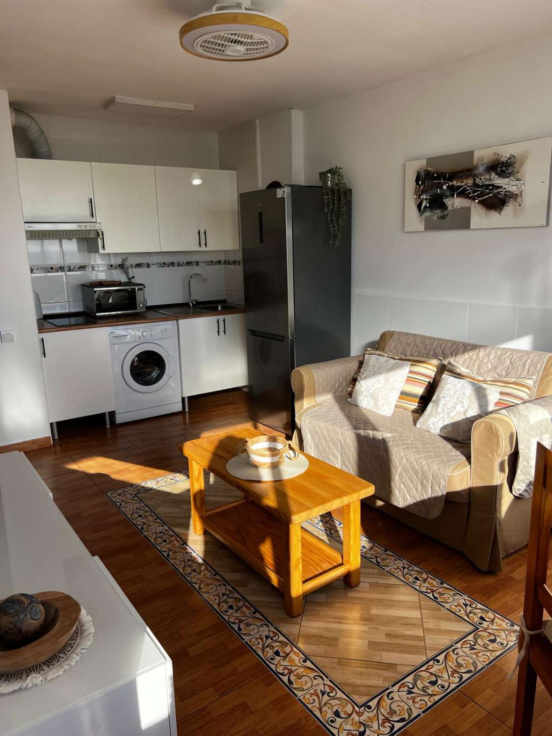 SE ALQUILA  HASTA 30/06/26 BONITO APARTAMENTO A POCOS METROS DE LA PLAYA EN BENALMADENA