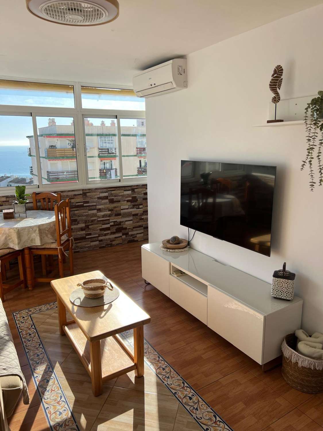 SE ALQUILA  HASTA 30/06/26 BONITO APARTAMENTO A POCOS METROS DE LA PLAYA EN BENALMADENA