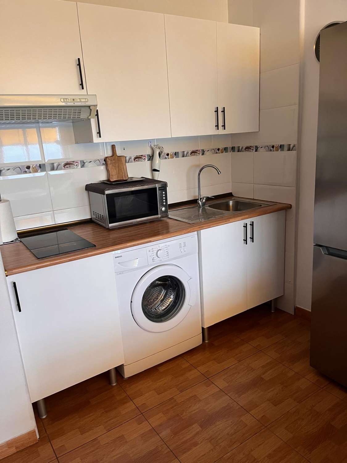 SE ALQUILA  HASTA 30/06/26 BONITO APARTAMENTO A POCOS METROS DE LA PLAYA EN BENALMADENA