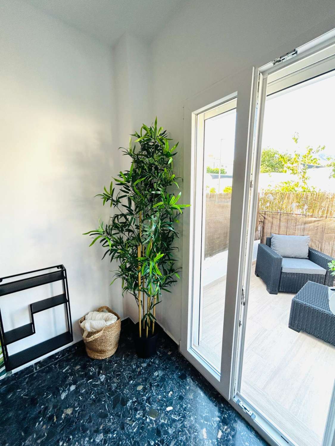 SE ALQUILA APARTAMENTO HASTA 30/06/26 Y DESDE 01/09/2026 HASTA 30/06/2027 BONITO APARTAMENTO EN TORREMOLINOS CENTRO