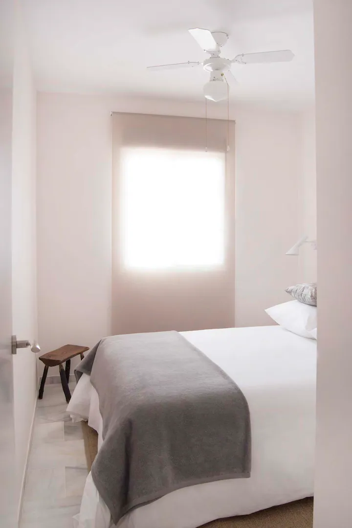 SE ALQUILA DESDE 1.3.26-30.6.26 PRECIOSO APARTAMENTO EN BENALMADENA