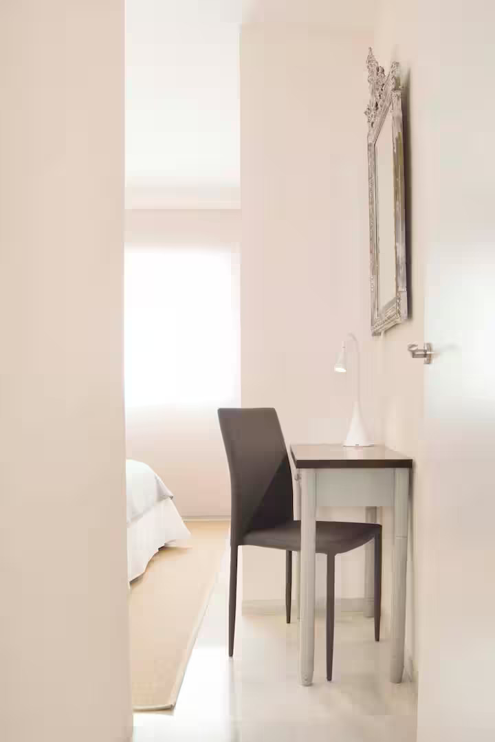 SE ALQUILA DESDE 1.3.26-30.6.26 PRECIOSO APARTAMENTO EN BENALMADENA