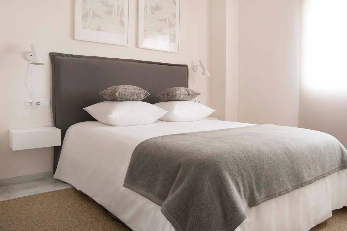 SE ALQUILA DESDE 1.3.26-30.6.26 PRECIOSO APARTAMENTO EN BENALMADENA