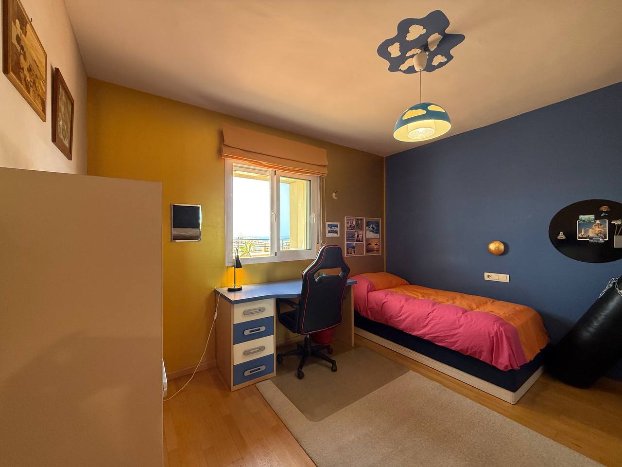 Se  vende magnifico Atico Duplex con impresionantes vistas al mar   y a la montaña en Torremolinos