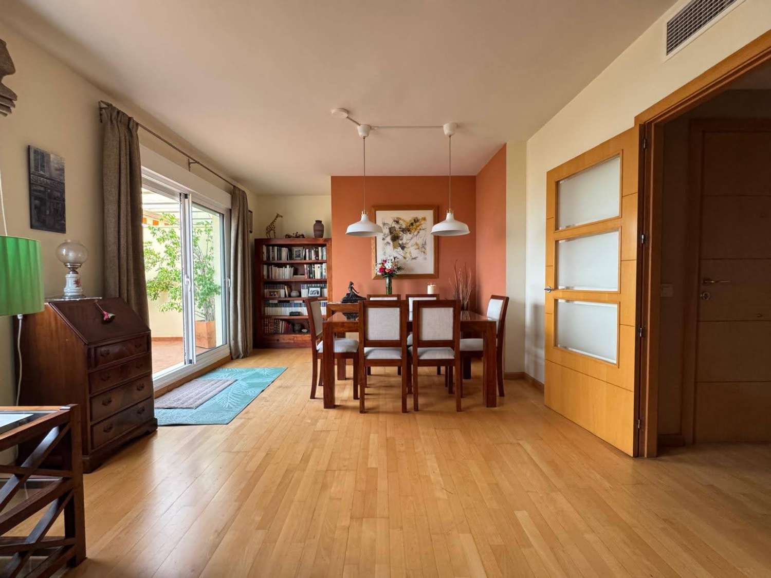 Se  vende magnifico Atico Duplex con impresionantes vistas al mar   y a la montaña en Torremolinos