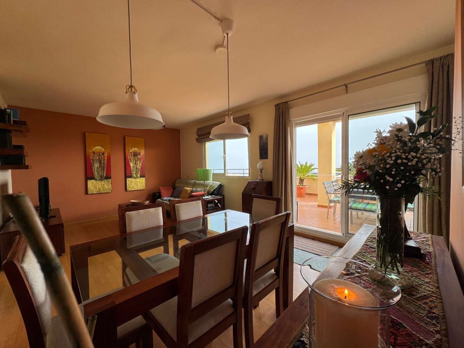 Se  vende magnifico Atico Duplex con impresionantes vistas al mar   y a la montaña en Torremolinos