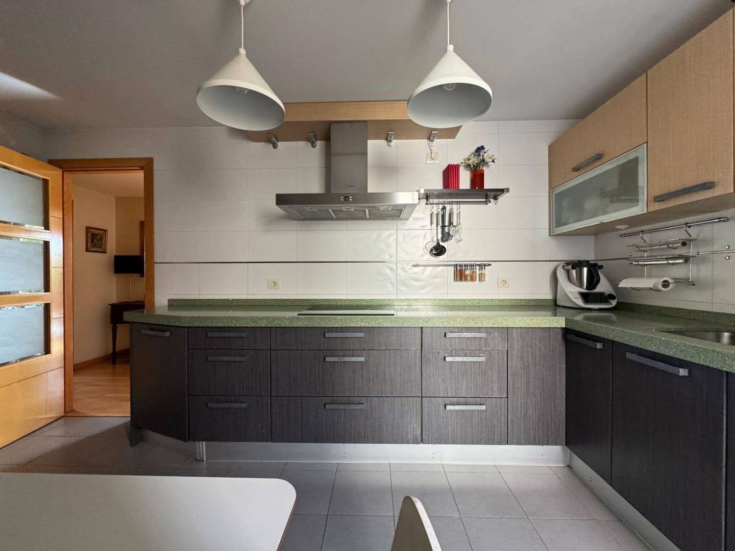 Se  vende magnifico Atico Duplex con impresionantes vistas al mar   y a la montaña en Torremolinos