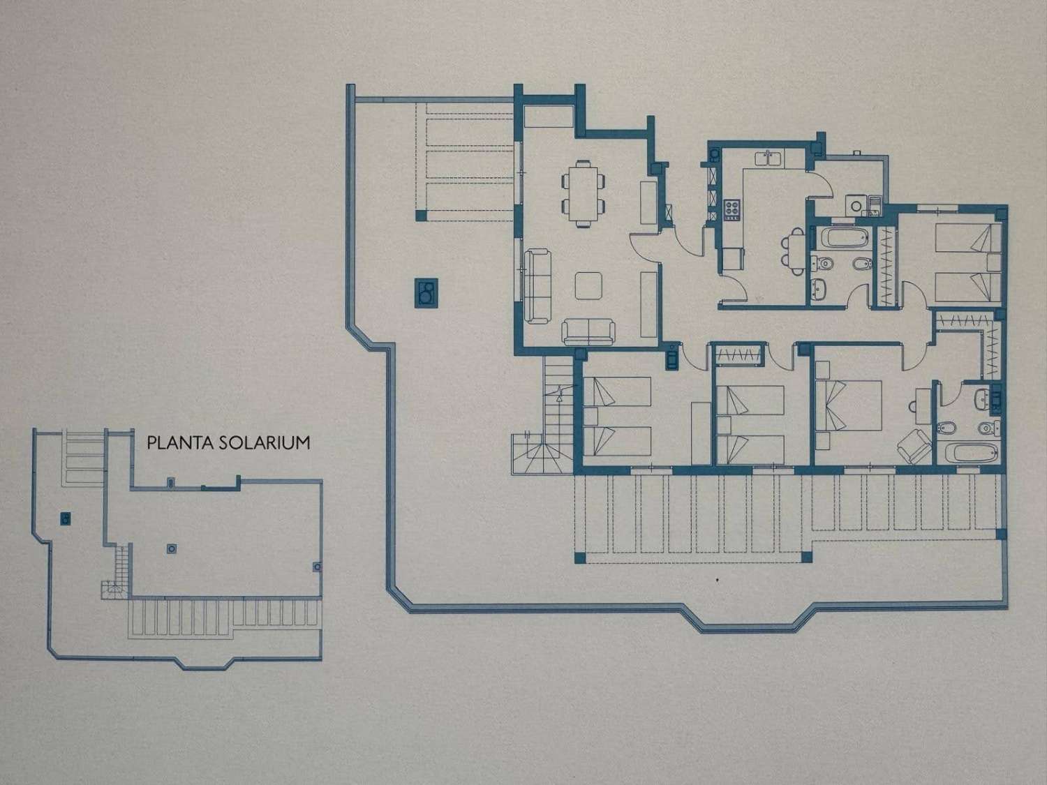 Se  vende magnifico Atico Duplex con impresionantes vistas al mar   y a la montaña en Torremolinos