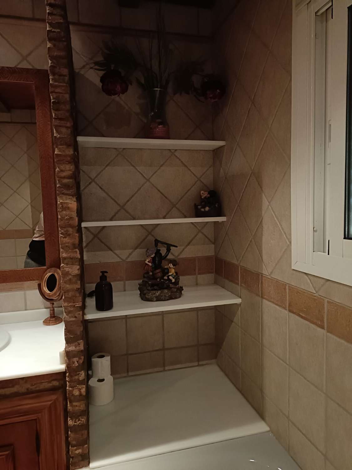 SE ALQUILA HASTA 26.3.26 CHALET INDIVIDUAL EN LA SIERRA ZONA EL PALO (MALAGA)