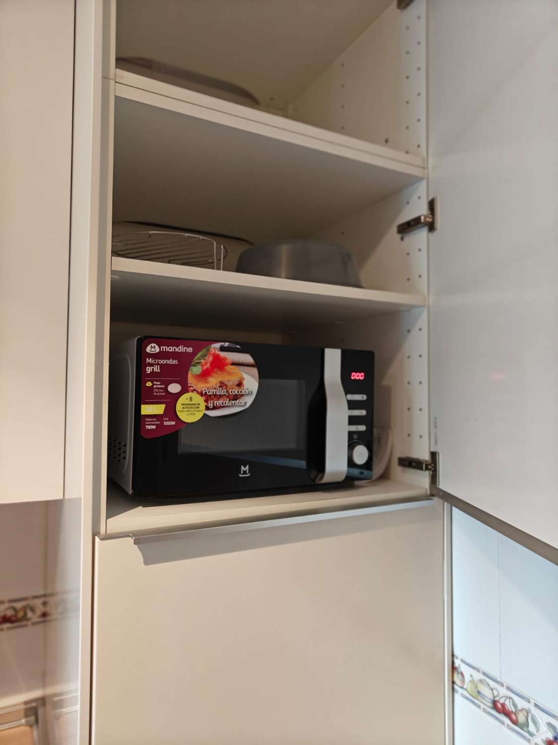 SE ALQUILA DESDE AHORA POR 10 MESES BONITO ESTUIDO A 150 METROS DE LA PLAYA EN LA CALA DE MIJAS