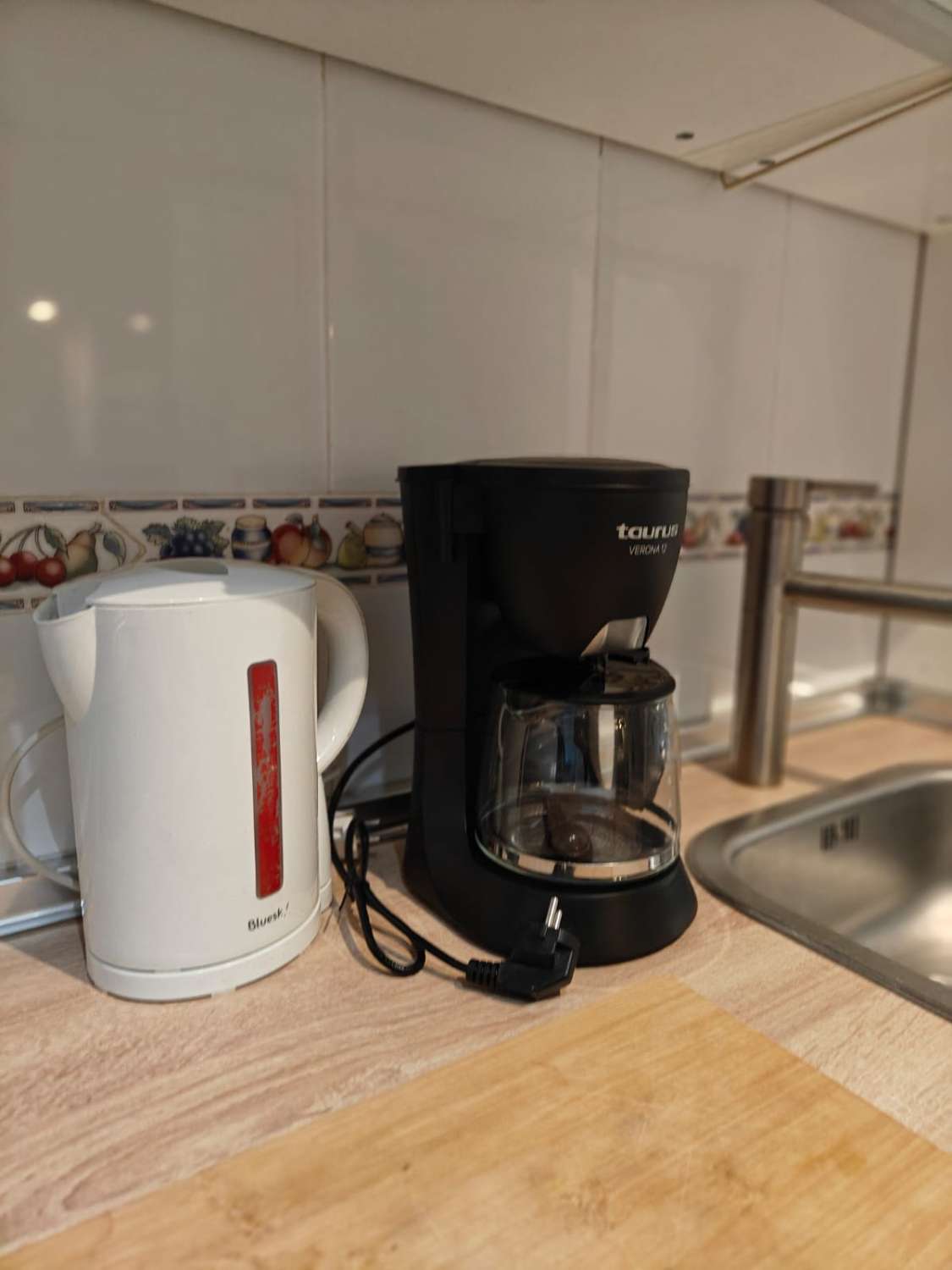 SE ALQUILA DESDE AHORA POR 10 MESES BONITO ESTUIDO A 150 METROS DE LA PLAYA EN LA CALA DE MIJAS