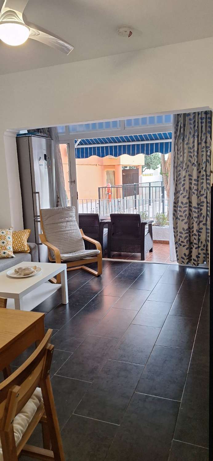 MEDIA TEMPORADA SE ALQUILA  DESDE 01/10/26-30.03.27  BONITO APARTAMENTO EN TORREMOLINOS