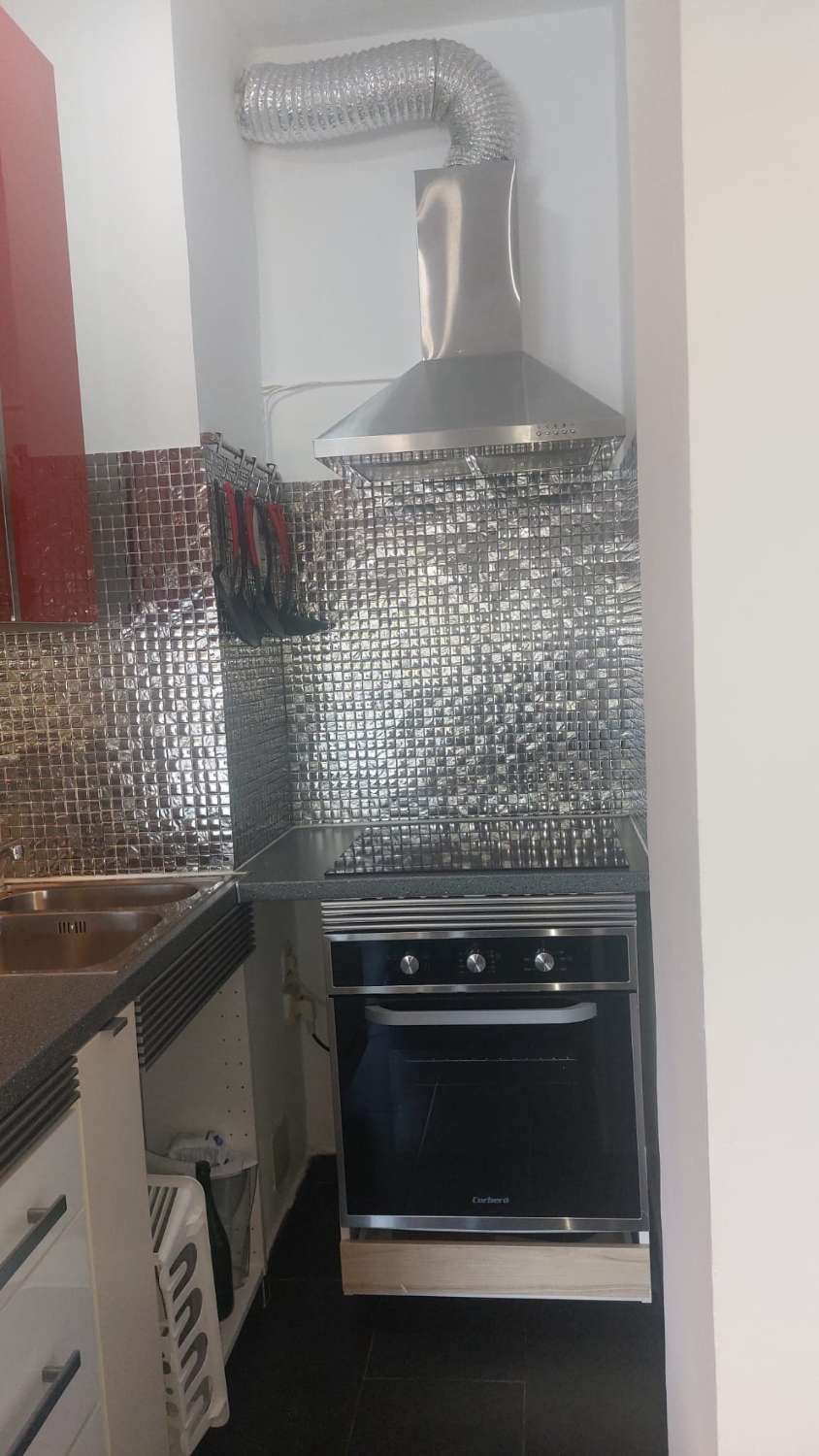 MEDIA TEMPORADA SE ALQUILA  DESDE 01/10/26-30.03.27  BONITO APARTAMENTO EN TORREMOLINOS