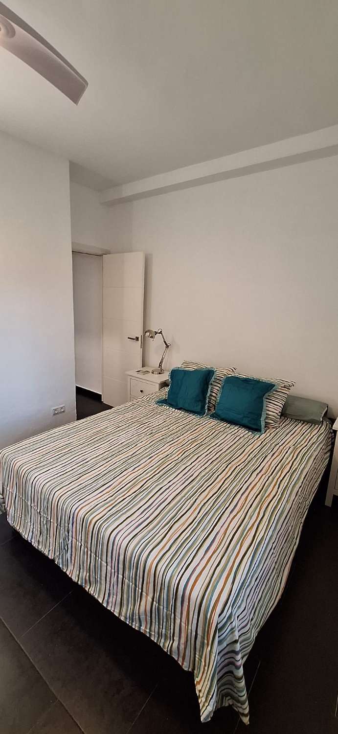 MEDIA TEMPORADA SE ALQUILA  DESDE 01/10/26-30.03.27  BONITO APARTAMENTO EN TORREMOLINOS