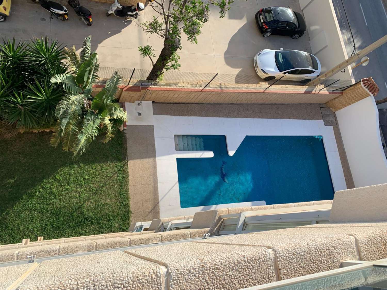 SE ALQUILA DESDE 1.9.26 - 30.6..27 MAGNIFICO APARTAMENTO CON VISTAS AL MAR EN FUENGIROLA