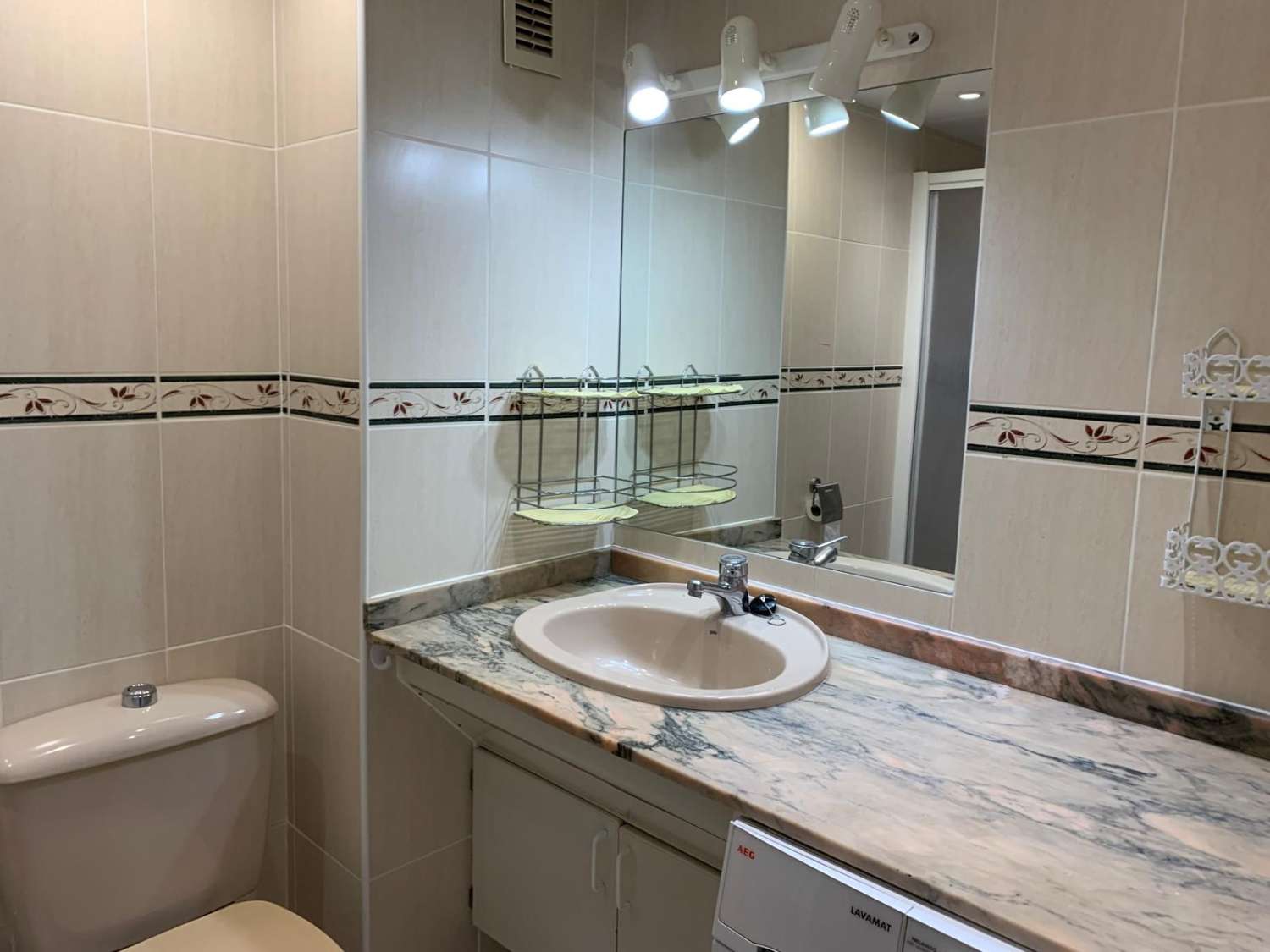 SE ALQUILA DESDE 1.9.26 - 30.6..27 MAGNIFICO APARTAMENTO CON VISTAS AL MAR EN FUENGIROLA