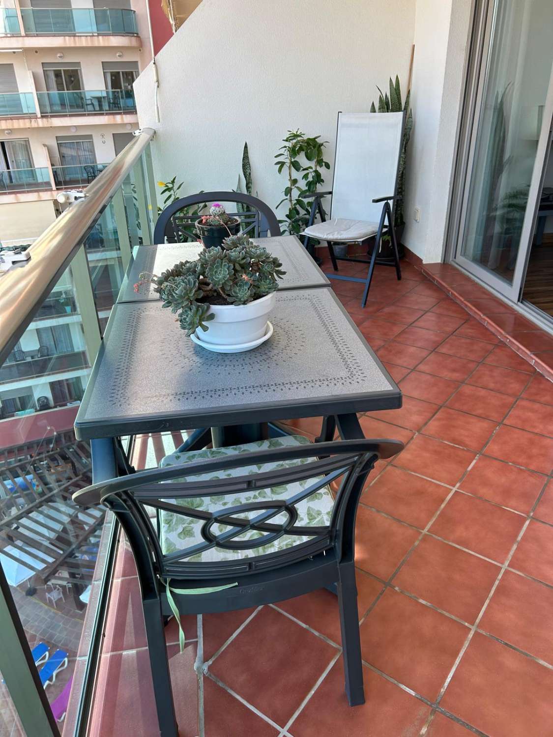 SE ALQUILA DESDE  17/03/2026 - 30/06/2026  y DE  1.10.26-20.12.26 y DE 16.1.27-30.6.27  PRECIOSO APARTAMENTO CON VISTAS AL MAR EN BENALMADENA COSTA