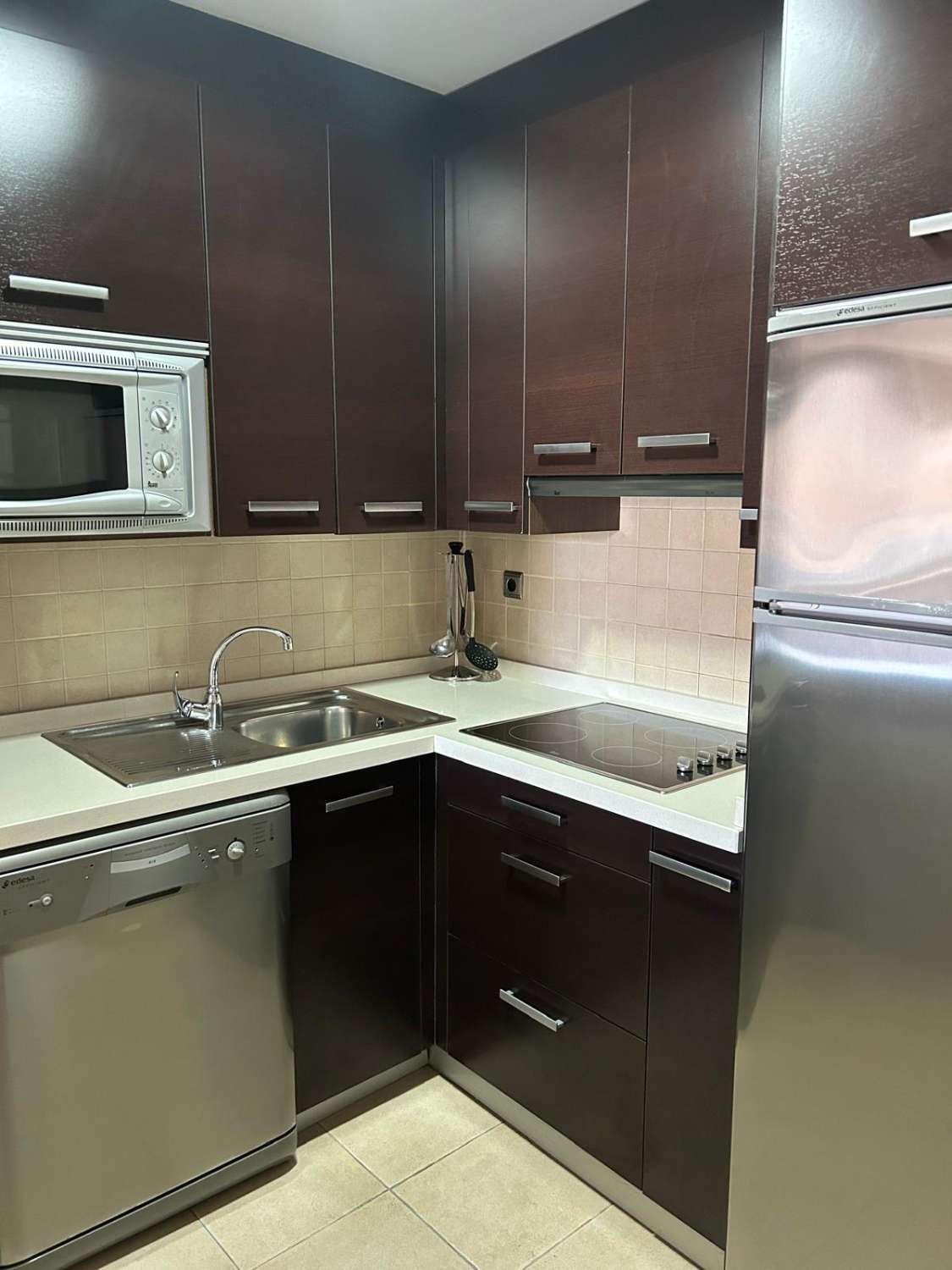 SE ALQUILA DESDE  17/03/2026 - 30/06/2026  y DE  1.10.26-20.12.26 y DE 16.1.27-30.6.27  PRECIOSO APARTAMENTO CON VISTAS AL MAR EN BENALMADENA COSTA