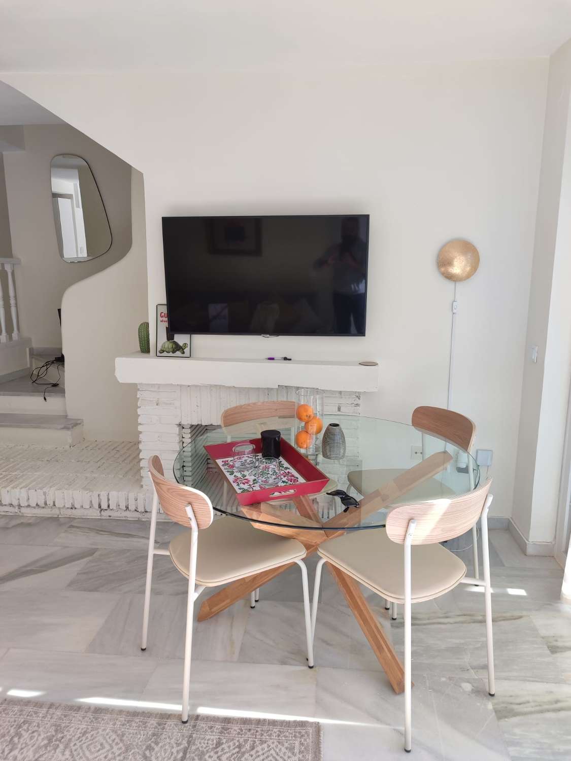 SE VENDE BONITO  DUPLEX AMUEBLADO CON LICENCIA TURISTICA EN CALAHONDA (MIJAS)