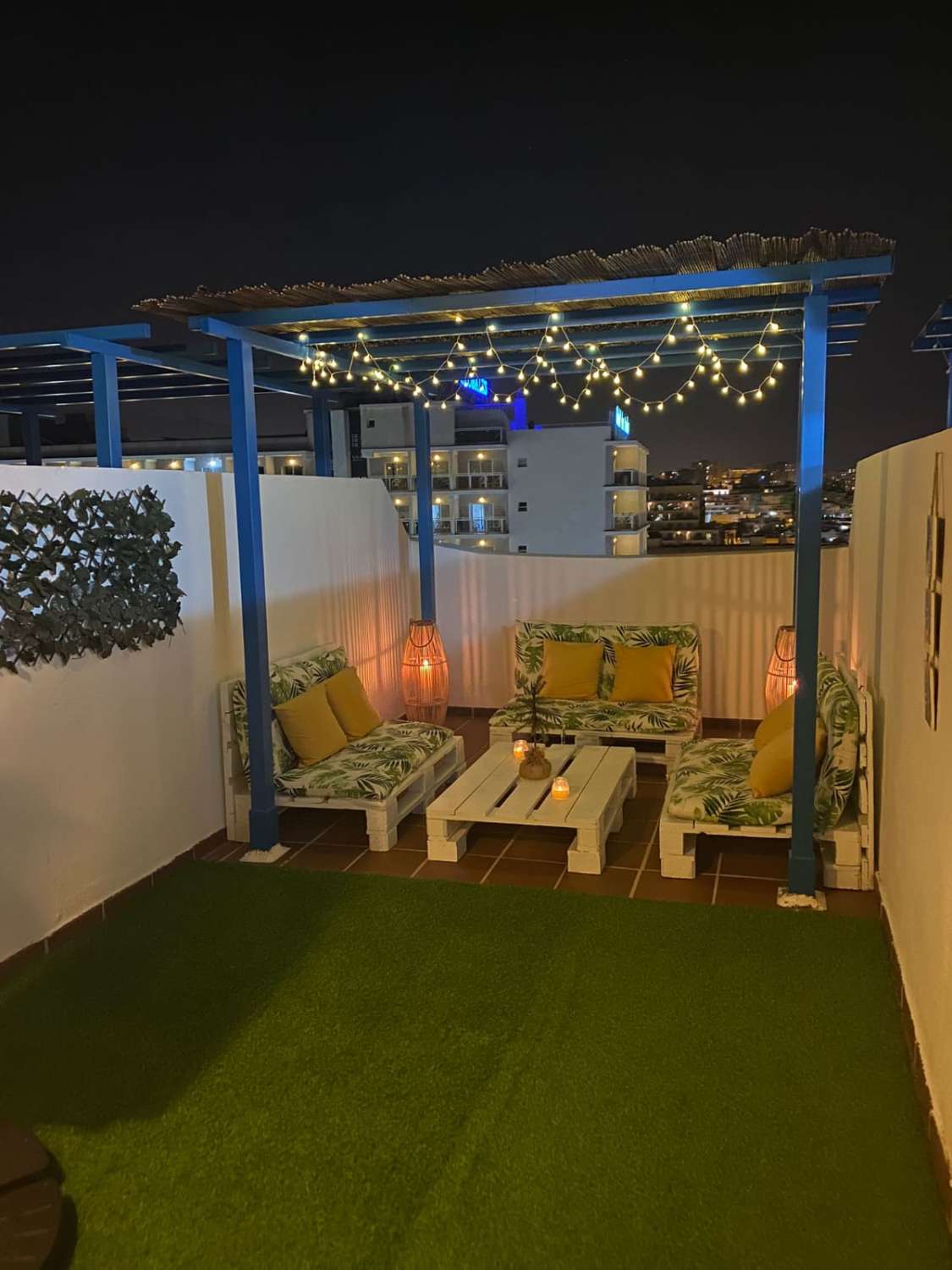 SE VENDE BONITO  DUPLEX  CON VISTAS  AL MAR A 200 METROS DE LA PLAYA