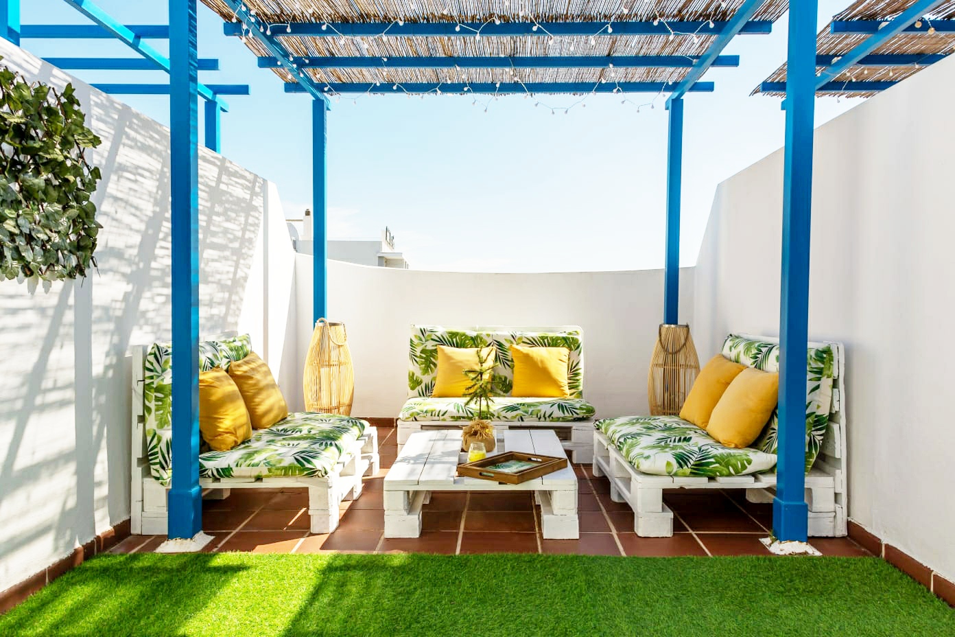 SE VENDE BONITO  DUPLEX  CON VISTAS  AL MAR A 200 METROS DE LA PLAYA