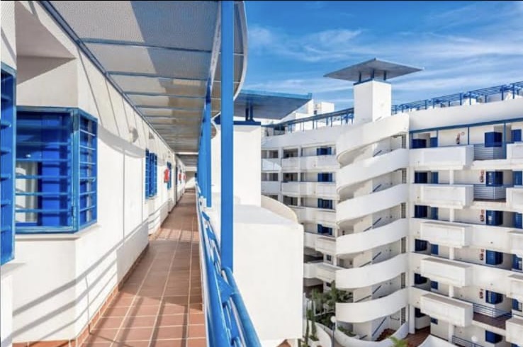 SE VENDE BONITO  DUPLEX  CON VISTAS  AL MAR A 200 METROS DE LA PLAYA