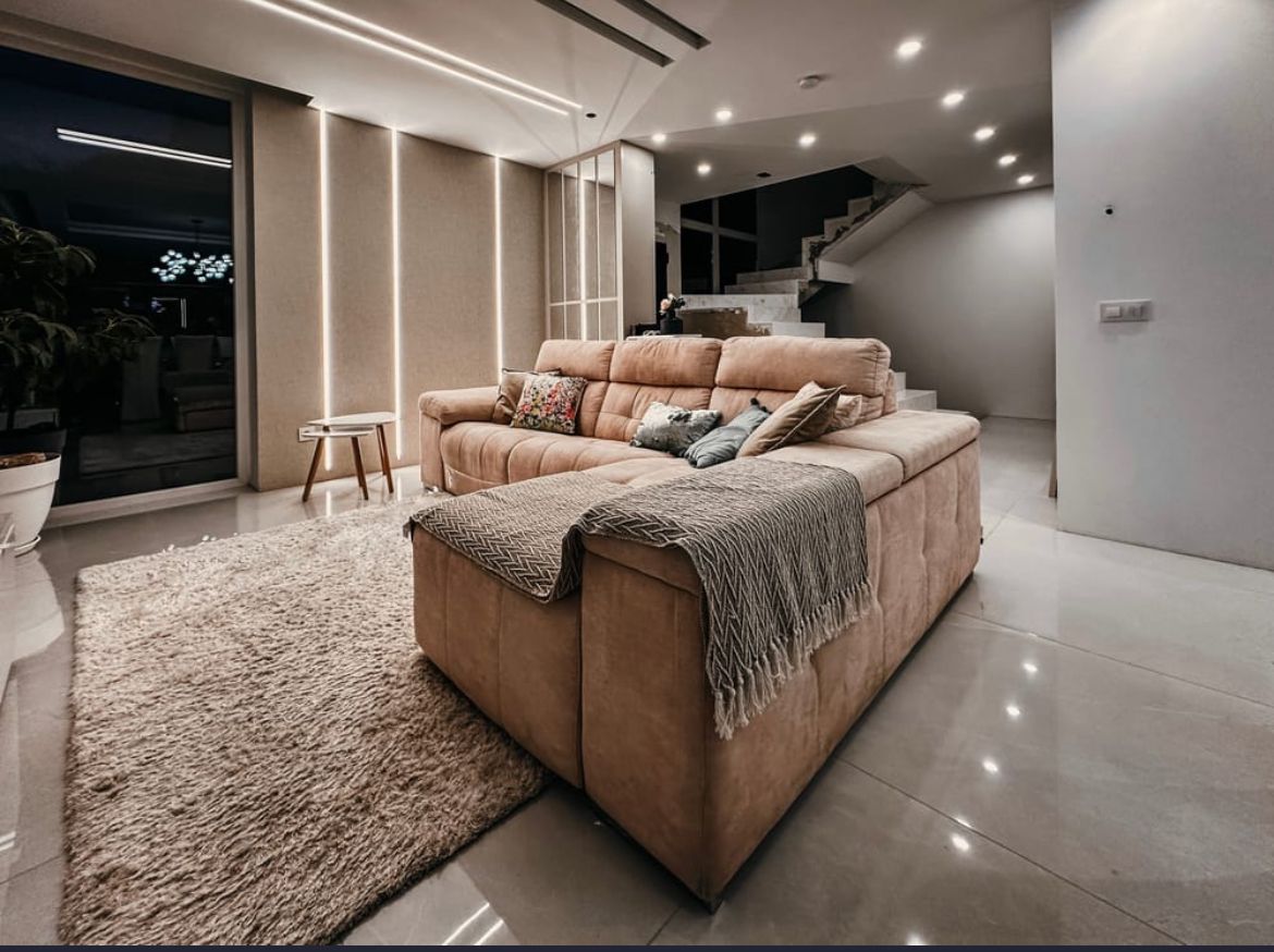 SE VENDE MARAVILLOSA VILLA DE DISEÑO CON VISTAS AL MAR EN ARROYO DE LA MIEL (BENALMADENA)