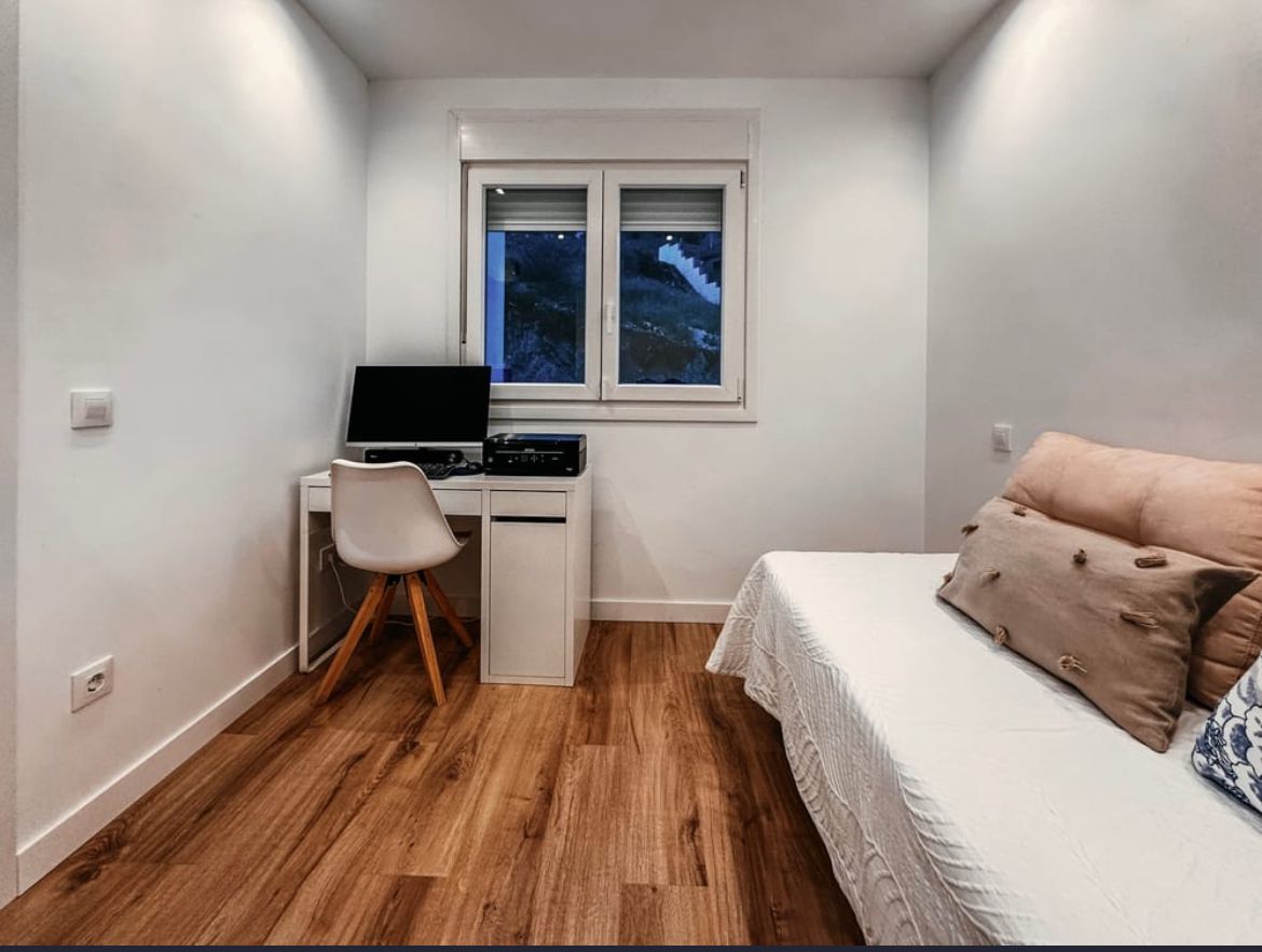 SE VENDE MARAVILLOSA VILLA DE DISEÑO CON VISTAS AL MAR EN ARROYO DE LA MIEL (BENALMADENA)