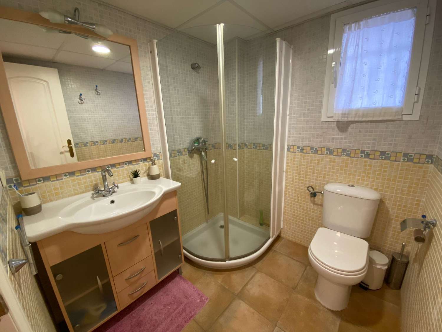 MEDIA TEMPORADA SE ALQUILA BONITO APARTAMENTO DESDE 1.9.26-30.6.27 EN BENALMADENA