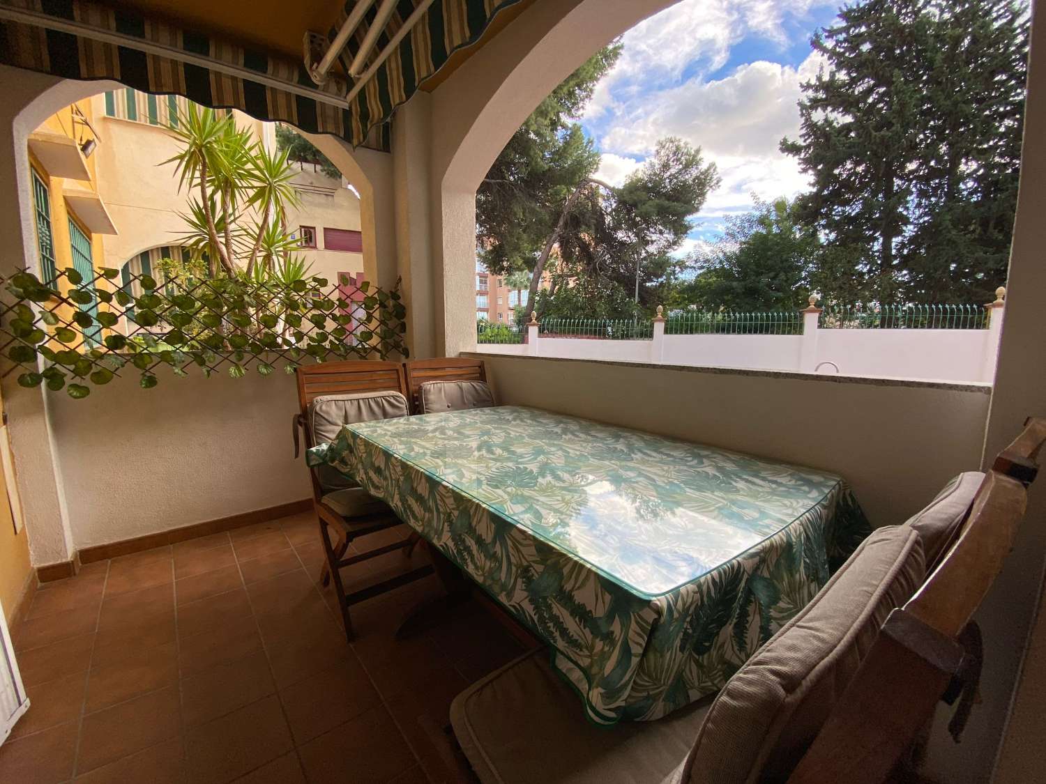 MEDIA TEMPORADA SE ALQUILA BONITO APARTAMENTO DESDE 1.9.26-30.6.27 EN BENALMADENA