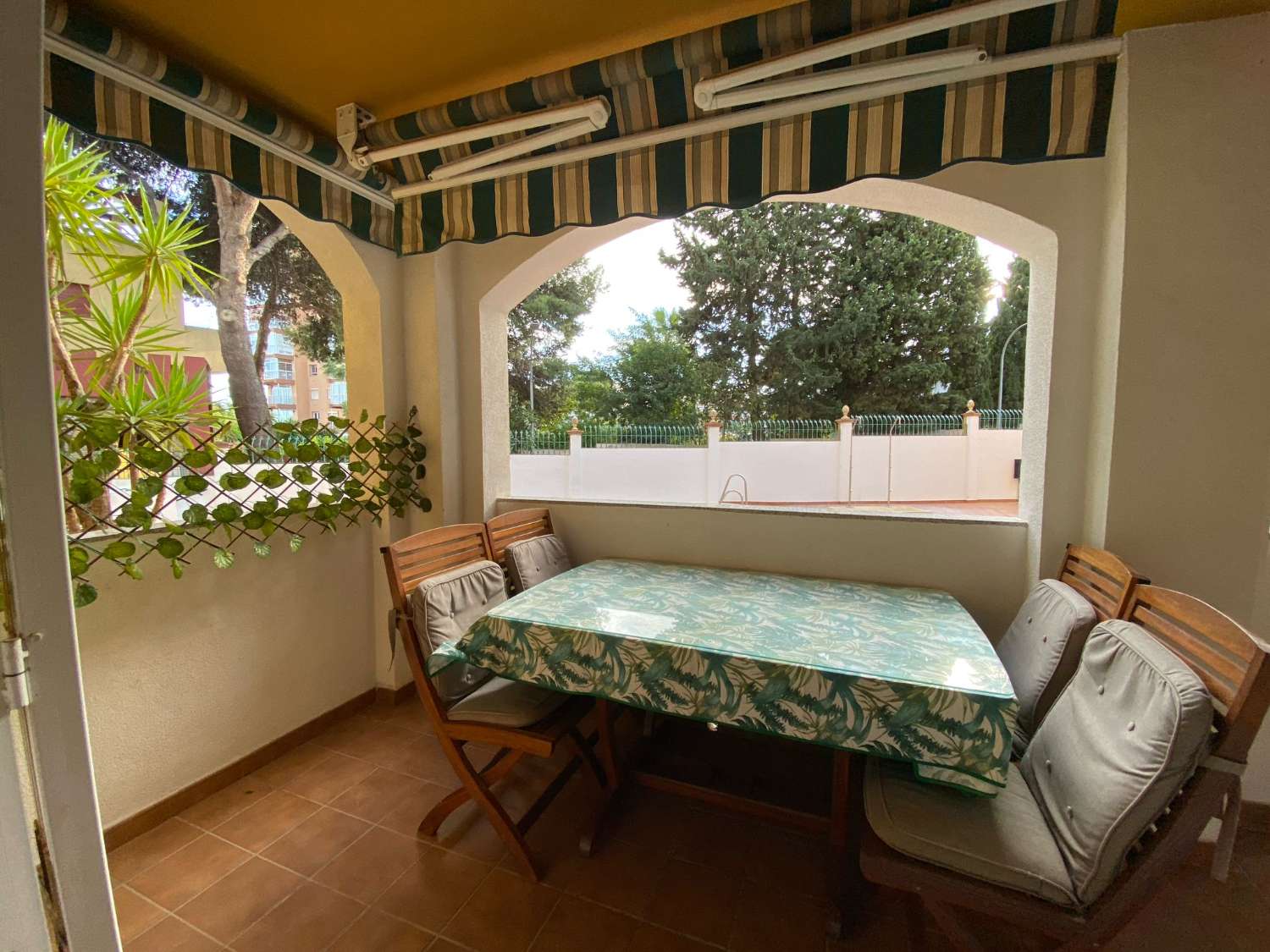 MEDIA TEMPORADA SE ALQUILA BONITO APARTAMENTO DESDE 1.9.26-30.6.27 EN BENALMADENA