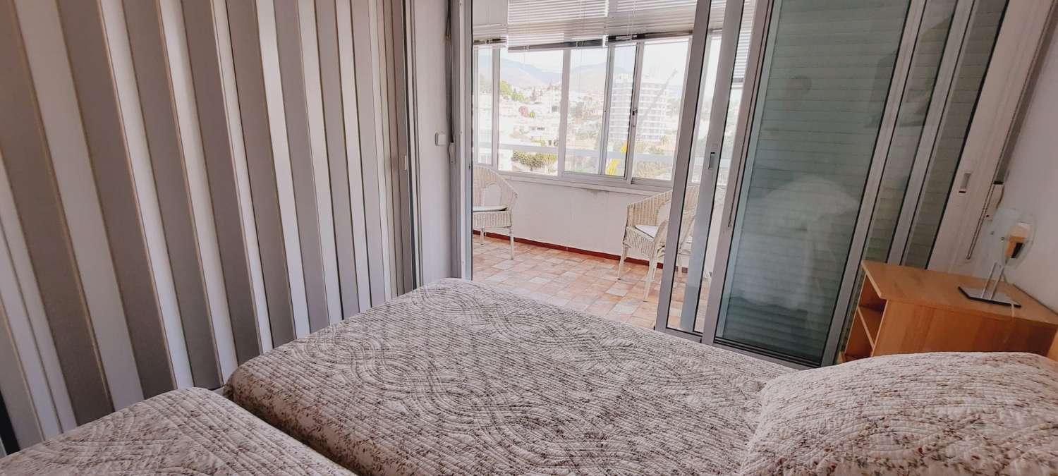 SE ALQUILA DESDE AHORA  HASTA 30.06.26 Y DESDE 1.9.26-30.6.27  BONITO APARTAMENTO  CON VISTAS AL MAR EN LA CARIHUELA (TORREMOLINOS)