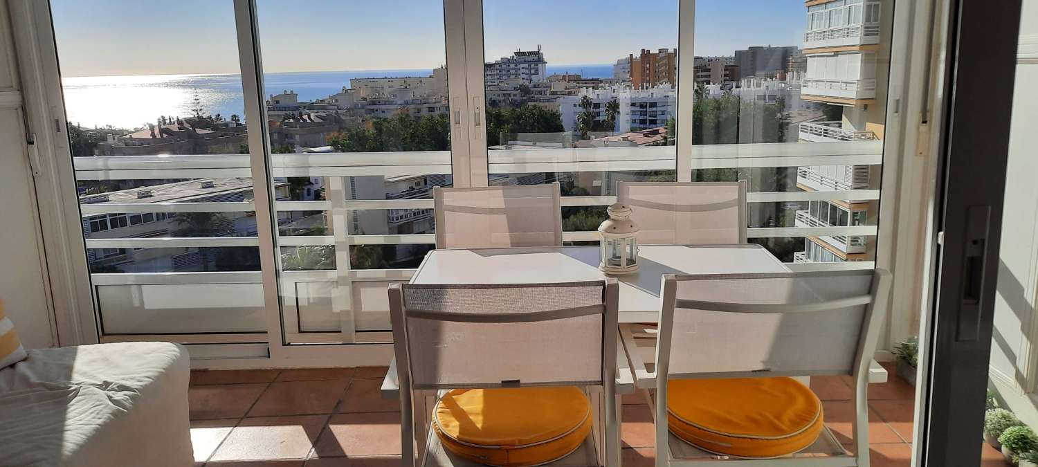 SE ALQUILA DESDE AHORA  HASTA 30.06.26 Y DESDE 1.9.26-30.6.27  BONITO APARTAMENTO  CON VISTAS AL MAR EN LA CARIHUELA (TORREMOLINOS)