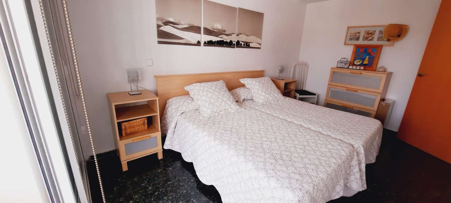 SE ALQUILA DESDE AHORA  HASTA 30.06.26 Y DESDE 1.9.26-30.6.27  BONITO APARTAMENTO  CON VISTAS AL MAR EN LA CARIHUELA (TORREMOLINOS)