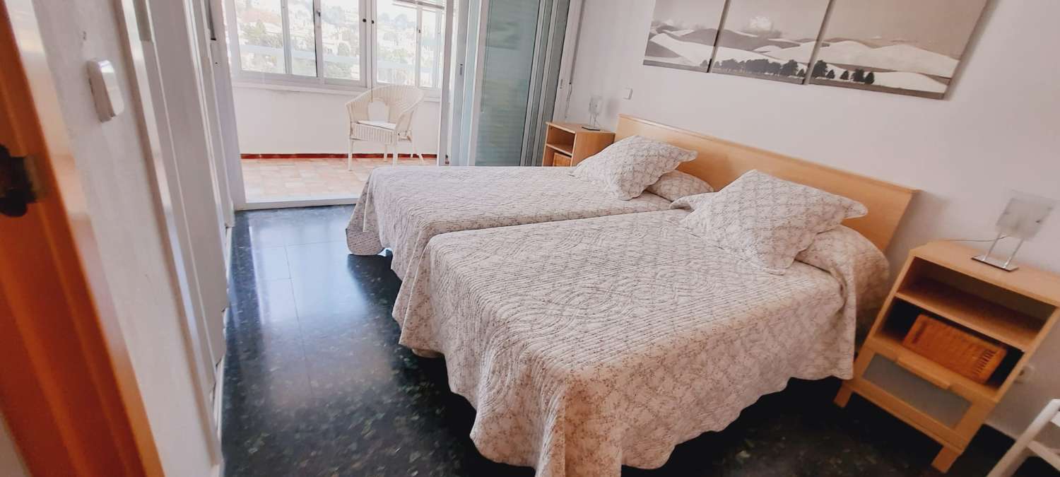 SE ALQUILA DESDE AHORA  HASTA 30.06.26 Y DESDE 1.9.26-30.6.27  BONITO APARTAMENTO  CON VISTAS AL MAR EN LA CARIHUELA (TORREMOLINOS)