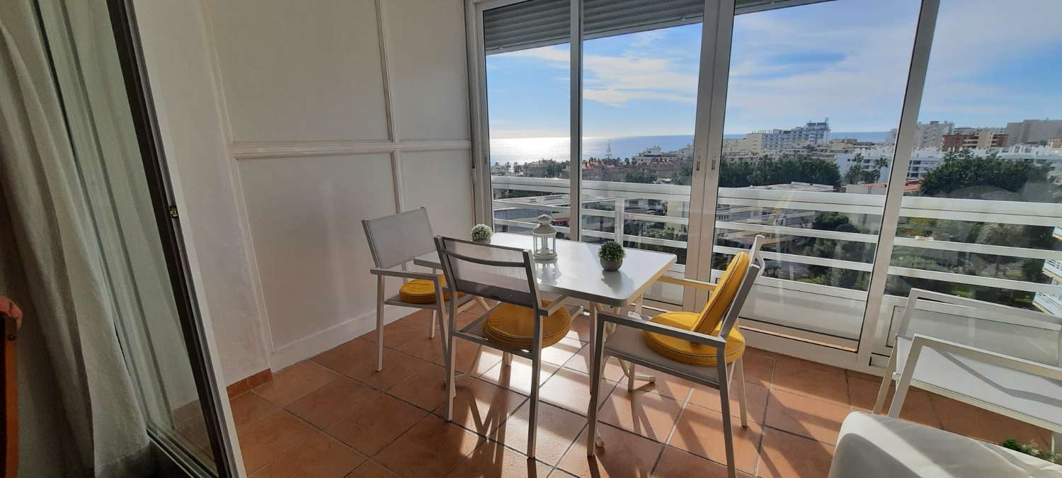 SE ALQUILA DESDE AHORA  HASTA 30.06.26 Y DESDE 1.9.26-30.6.27  BONITO APARTAMENTO  CON VISTAS AL MAR EN LA CARIHUELA (TORREMOLINOS)