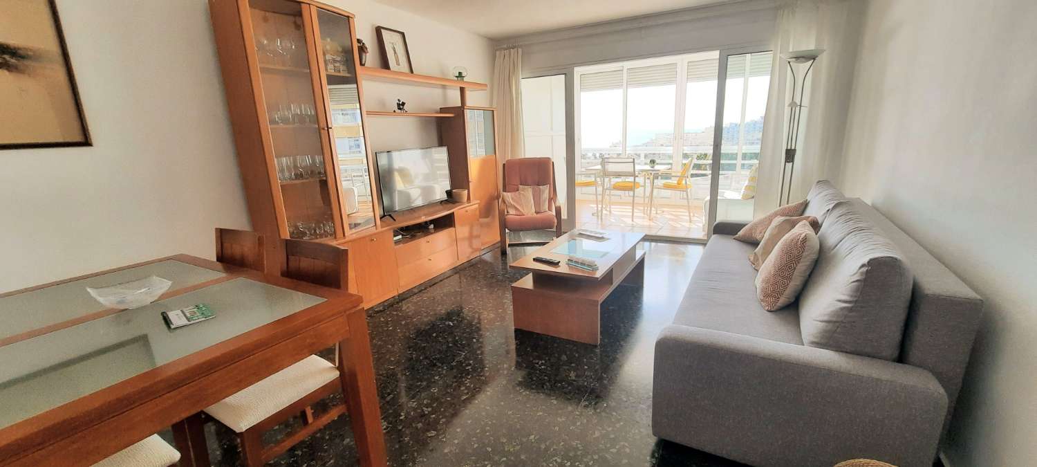 SE ALQUILA DESDE AHORA  HASTA 30.06.26 Y DESDE 1.9.26-30.6.27  BONITO APARTAMENTO  CON VISTAS AL MAR EN LA CARIHUELA (TORREMOLINOS)