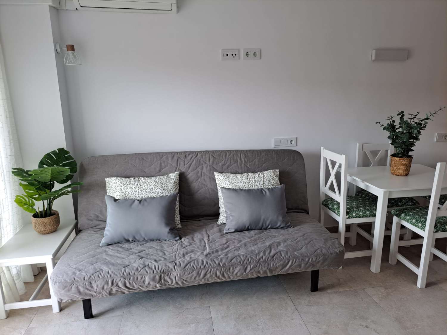 SE ALQUILA DESDE 16.09.26-16.6.27 BONITO ESTUDIO EN ARROYO DE LA MIEL (BENALMADENA)