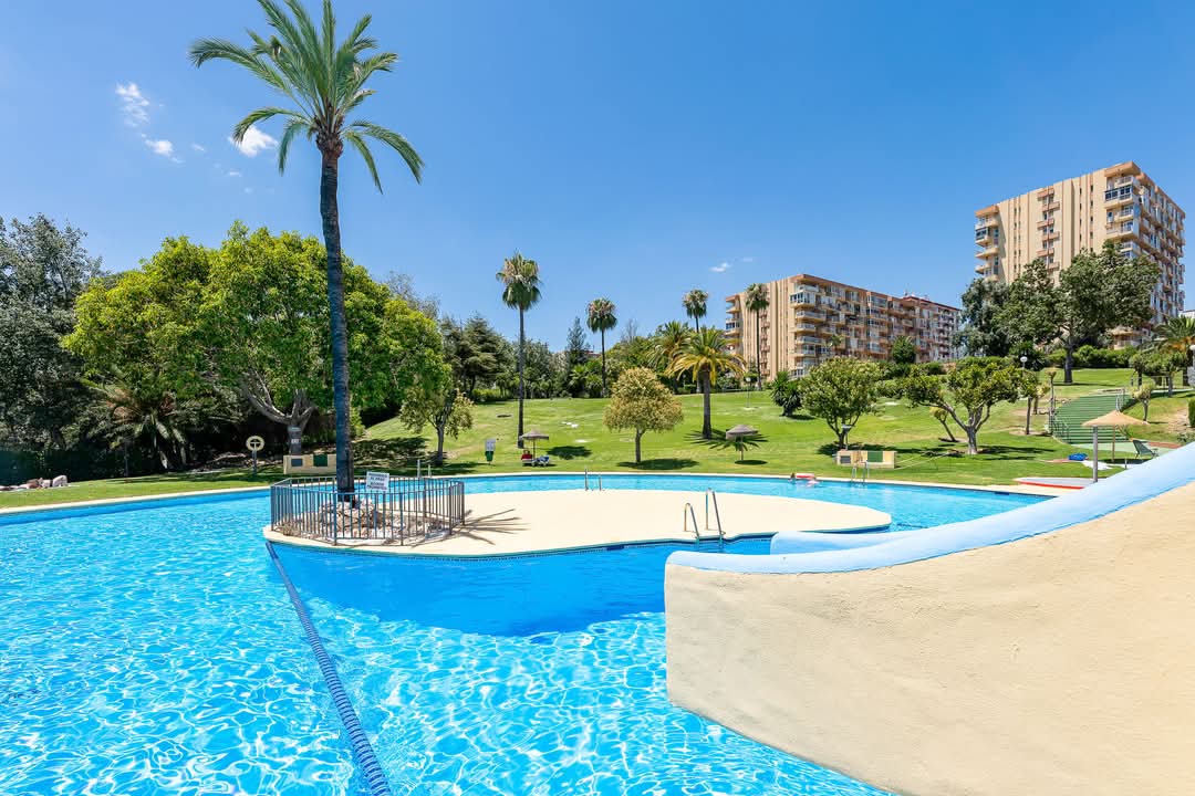 SE ALQUILA DESDE 16.09.26-16.6.27 BONITO ESTUDIO EN ARROYO DE LA MIEL (BENALMADENA)