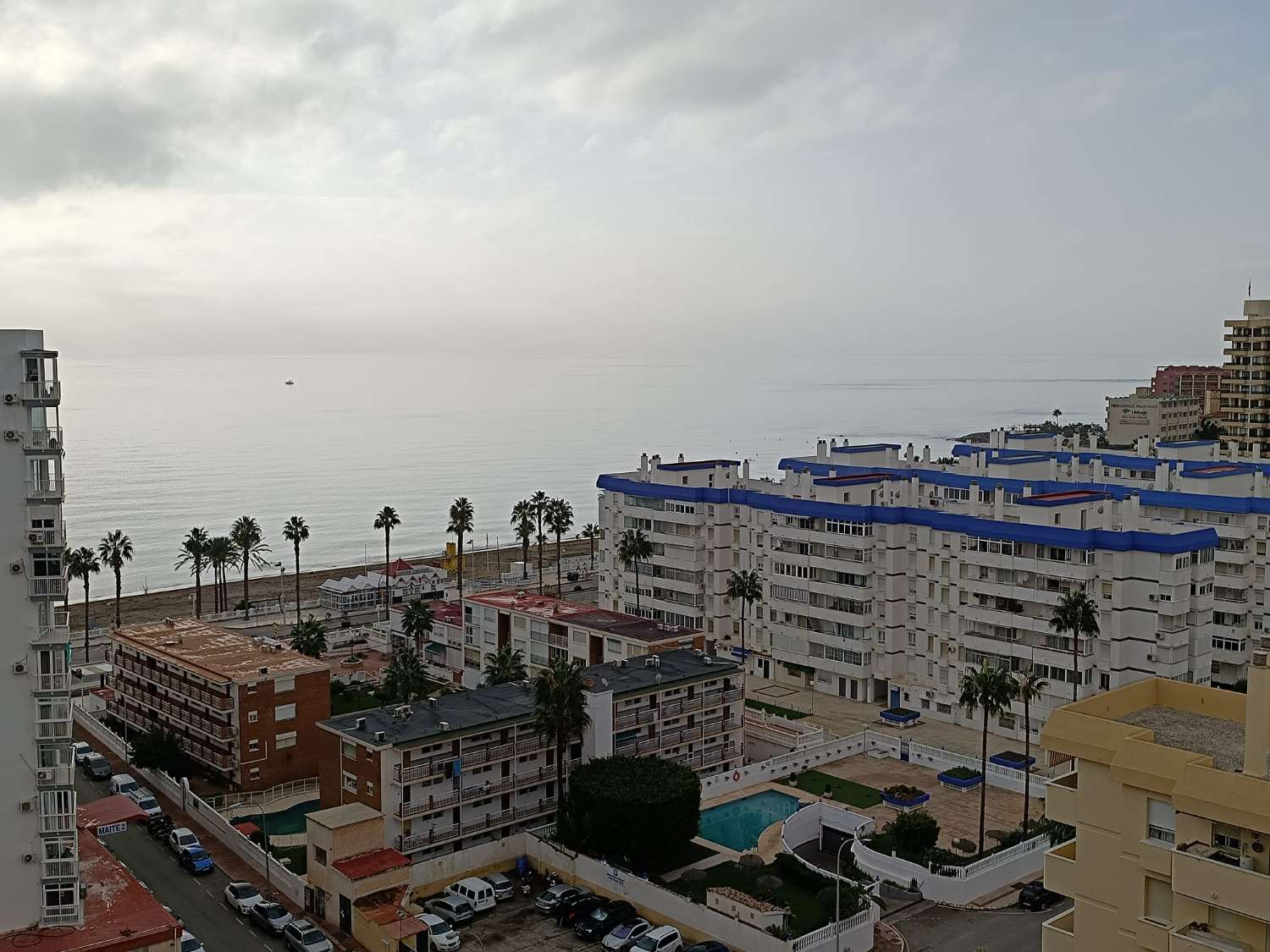 SE ALQUILA DESDE 01/09/26 HASTA 31/05/27 BONITO ESTUDIO REFORMADO CON VISTAS AL MAR EN BENALMADENA