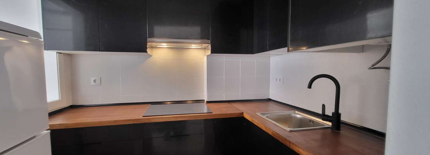 FLOT LEJLIGHED TIL SALG I CENTRUM AF BENALMADENA LANDSBY