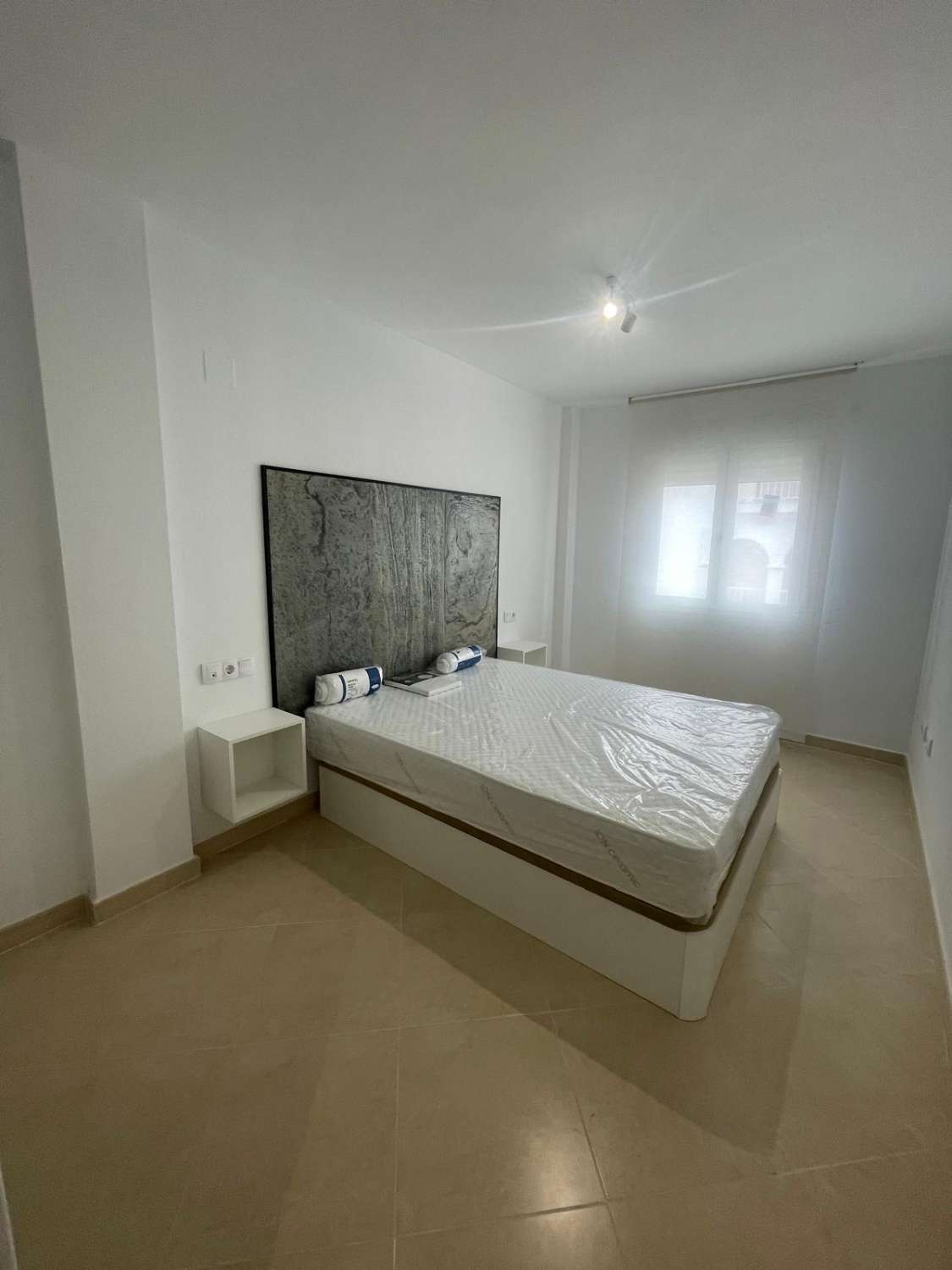 FLOT LEJLIGHED TIL SALG I CENTRUM AF BENALMADENA LANDSBY