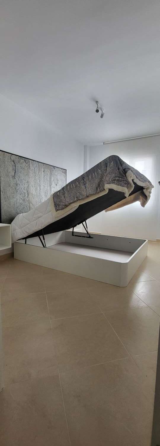 FLOT LEJLIGHED TIL SALG I CENTRUM AF BENALMADENA LANDSBY