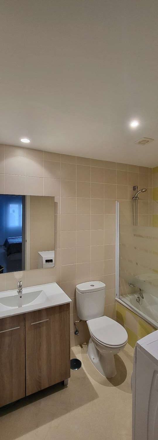 FLOT LEJLIGHED TIL SALG I CENTRUM AF BENALMADENA LANDSBY