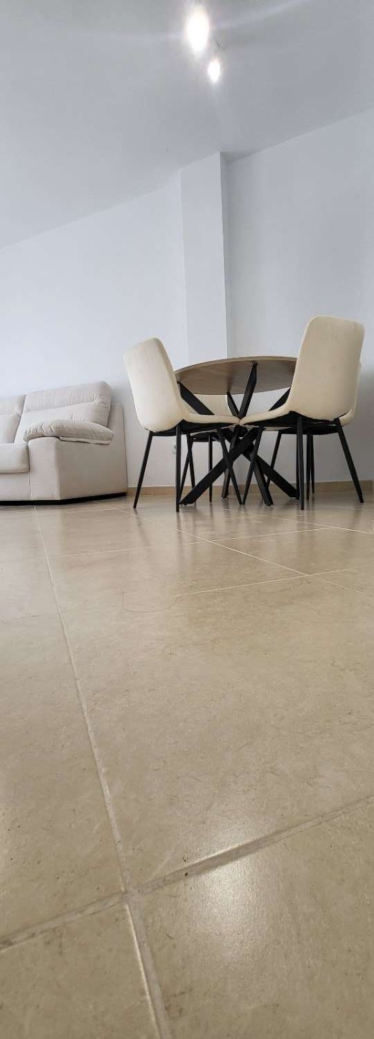 FLOT LEJLIGHED TIL SALG I CENTRUM AF BENALMADENA LANDSBY